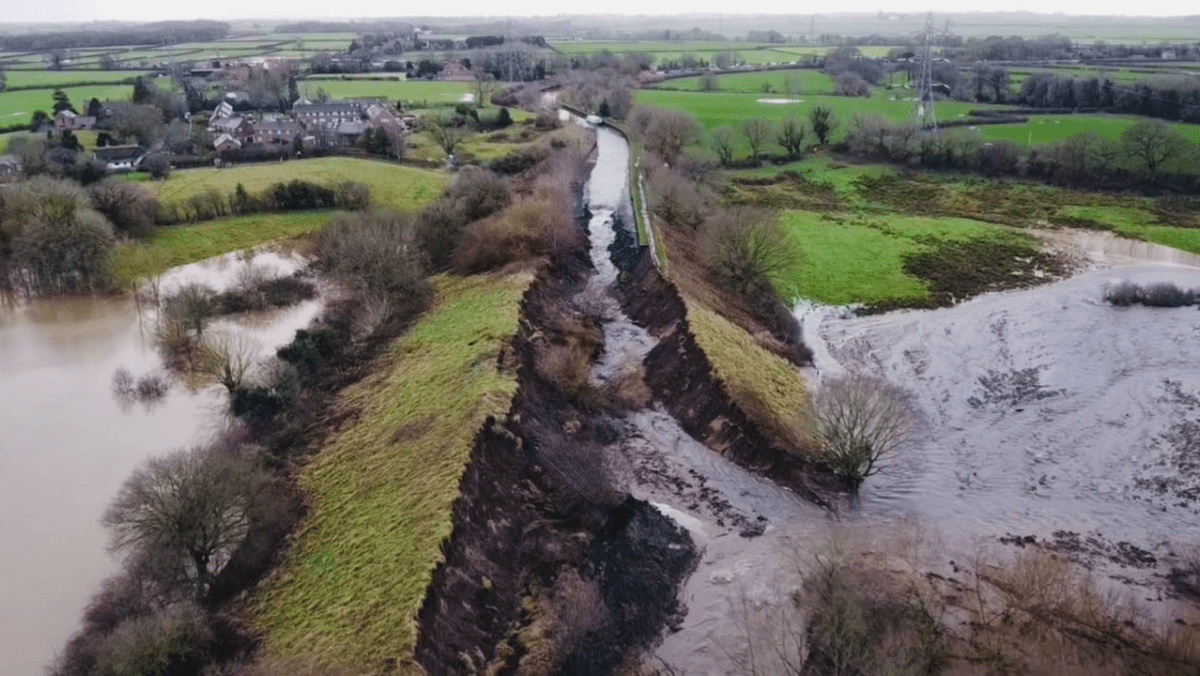 CANAL EMBANKMENT COLLAPSES | Towpath Talk